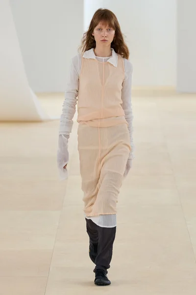 Look 7